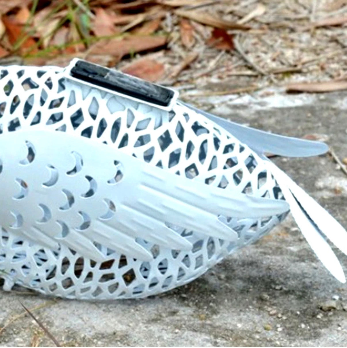 Solar Powered Swan Outdoor Waterproof Metal Garden