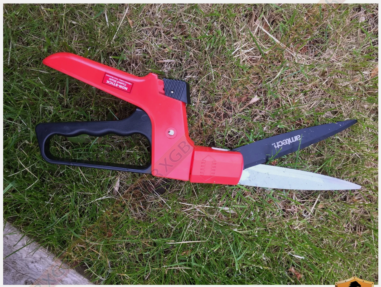 Am-Tech Deluxe 3-Way 180° Grass Shears Blade Two Tone Plastic Handle Garden